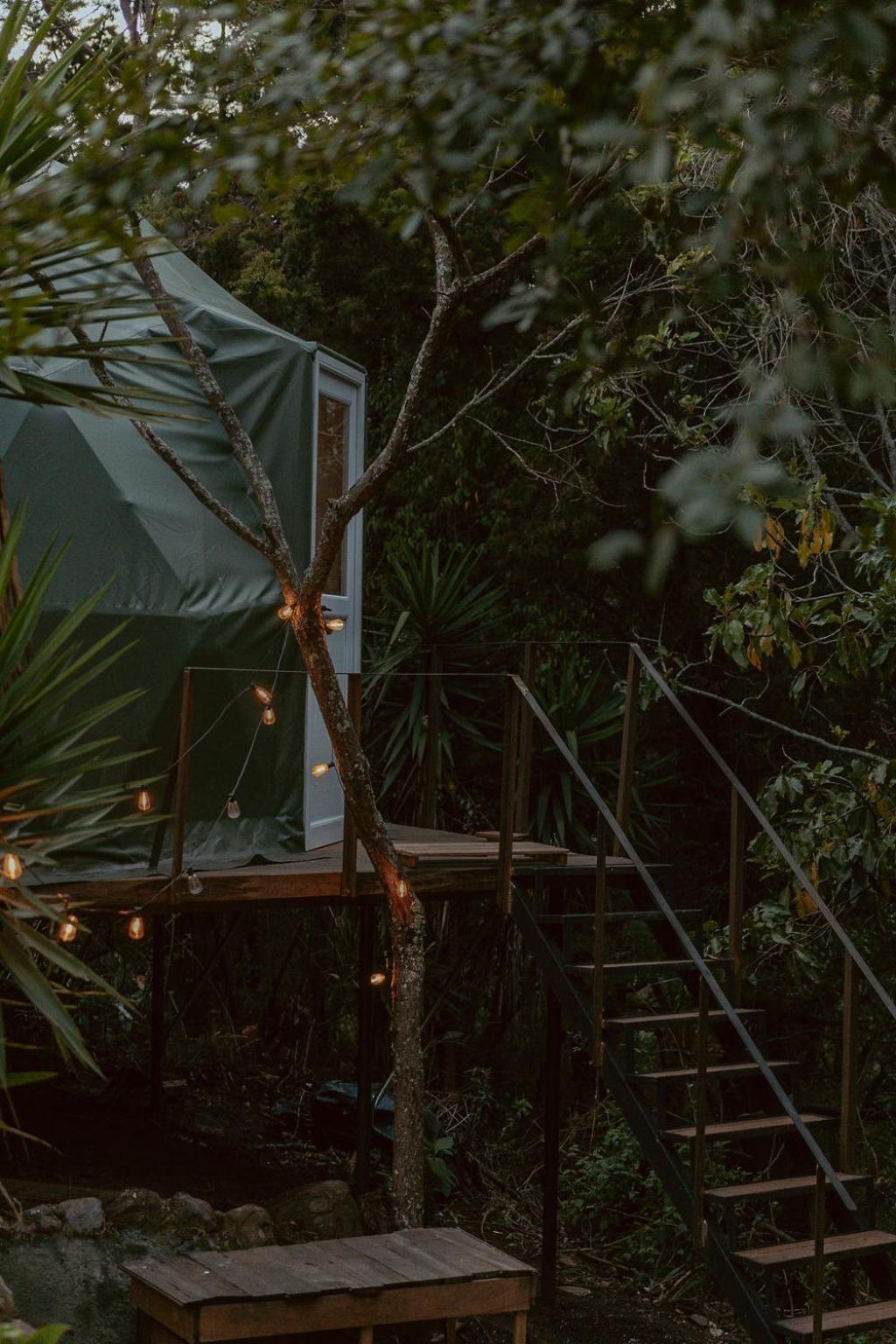 Las Cupulas At Earth Lodge Antigua Extérieur photo